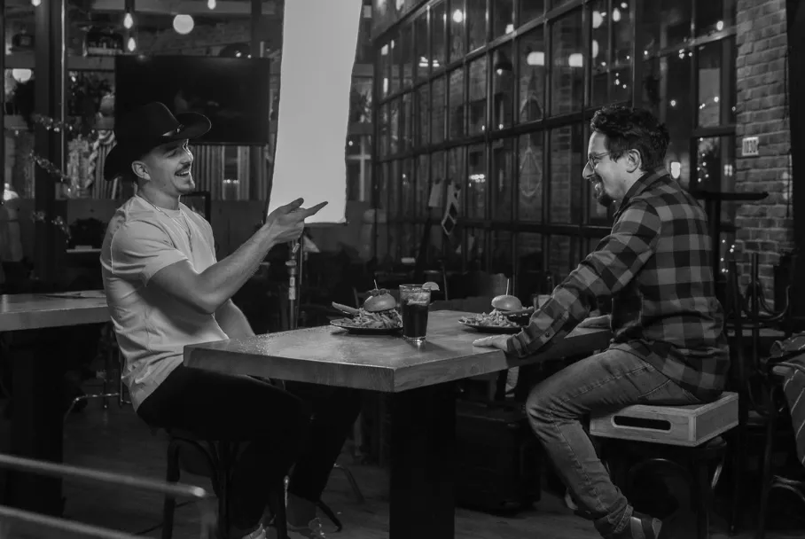 Première publicité télévisée avec joueur LNH et vache IA — Black Box Productions