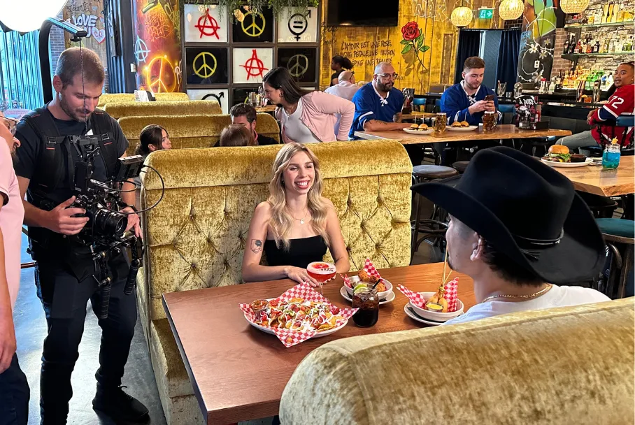 La Belle et La Boeuf TV Commercial — BTS