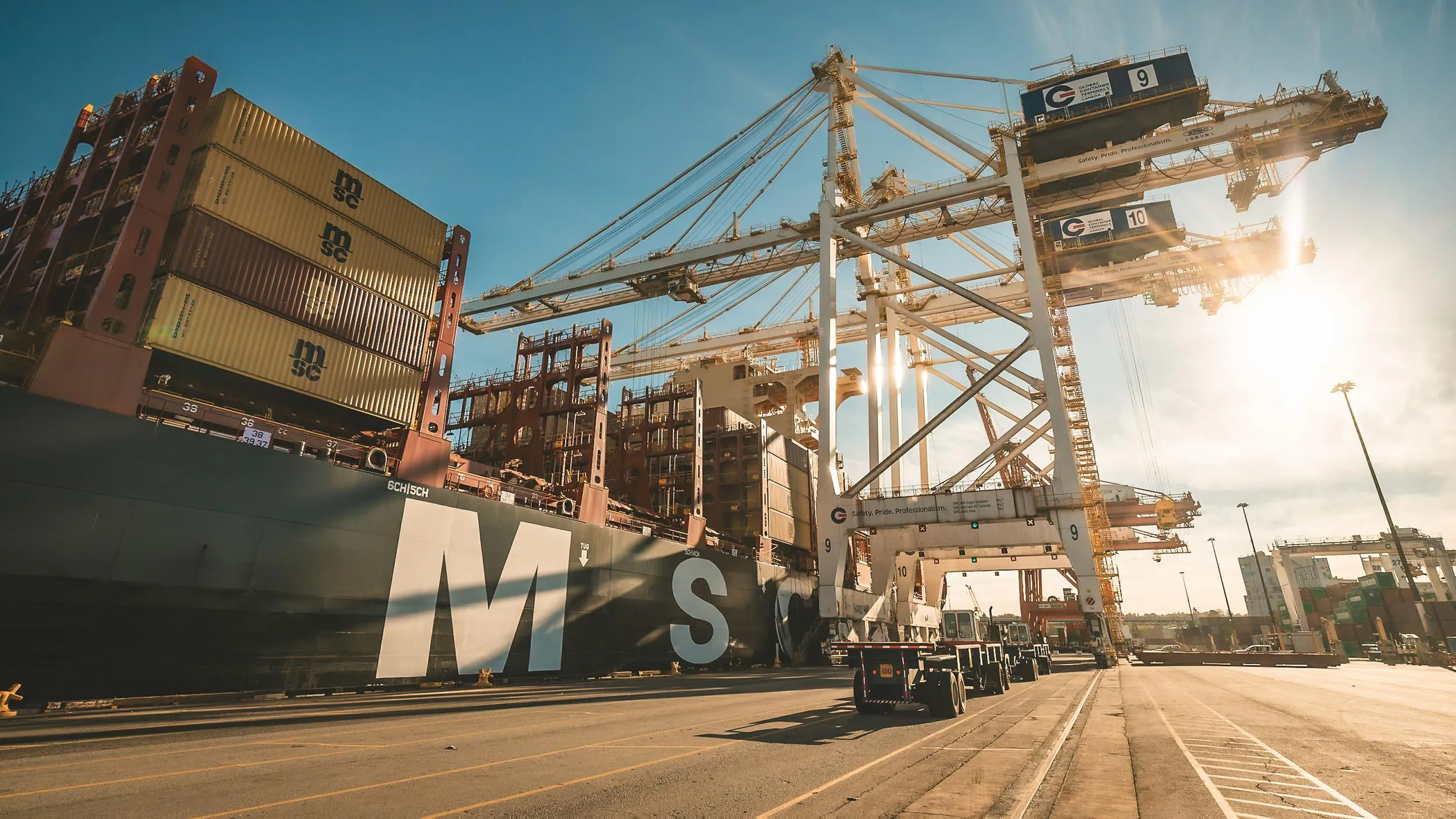 Container operations at GCT Vanterm — Vancouver